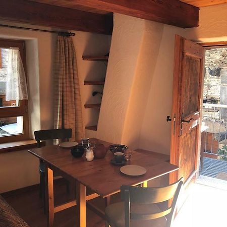 Rustico Cadrobi 20 Bed and Breakfast San Vittore Buitenkant foto