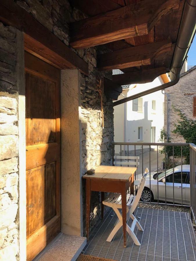 Rustico Cadrobi 20 Bed and Breakfast San Vittore Buitenkant foto