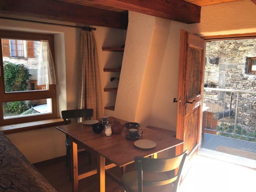 Rustico Cadrobi 20 Bed and Breakfast San Vittore Buitenkant foto